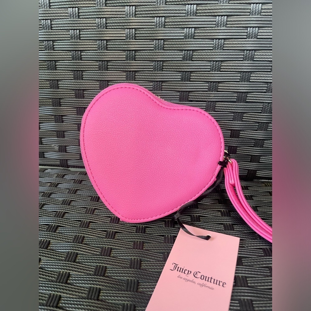 Juicy Couture Wallet,Juicy Couture Pink Heart Pouch,Women’s Wallet, Pink Wallet. - Picture 4 of 6